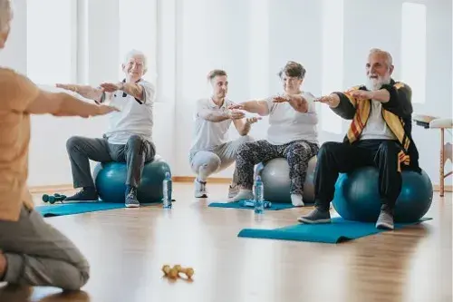 Descubre los beneficios del ejercicio para el Alzheimer – Adeslas Salud y Bienestar  